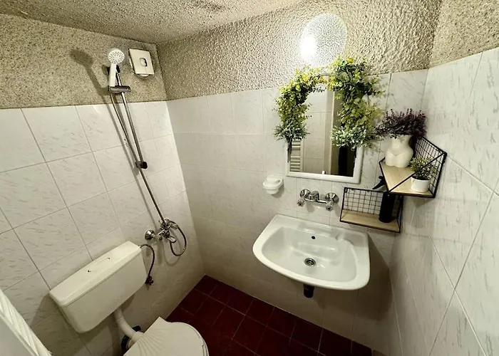 Sweet Spot: & Cozy *